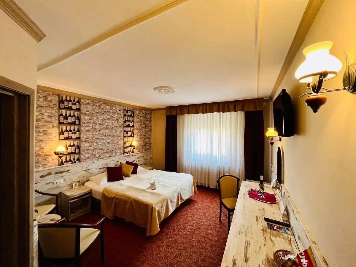 Hotel Korona Wellness, Rendezveny Es Borszalloda Eger