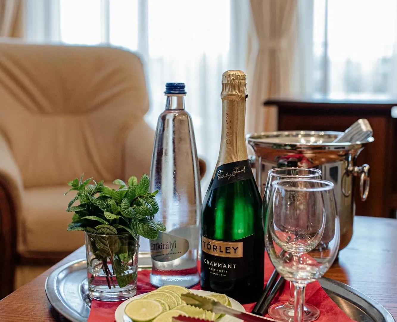 Hotel Korona Wellness, Rendezveny Es Borszalloda Eger
